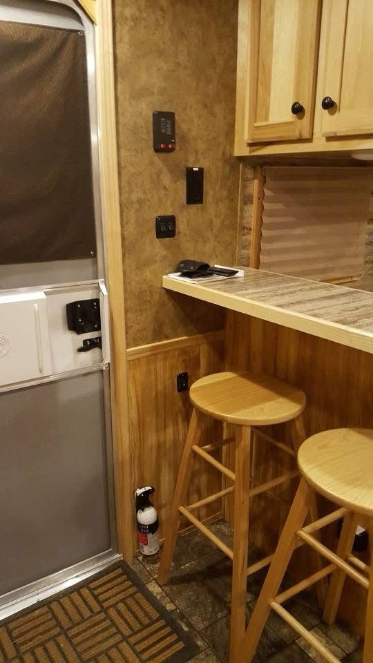 2016 Lakota Charger 3 horse, 16 ft short wall with superslide. Used maybe 10 times like new. Reduced price for 2025.