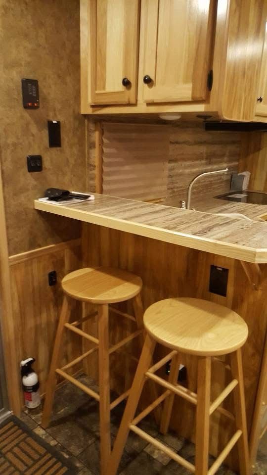 2016 Lakota Charger 3 horse, 16 ft short wall with superslide. Used maybe 10 times like new. Reduced price for 2025.