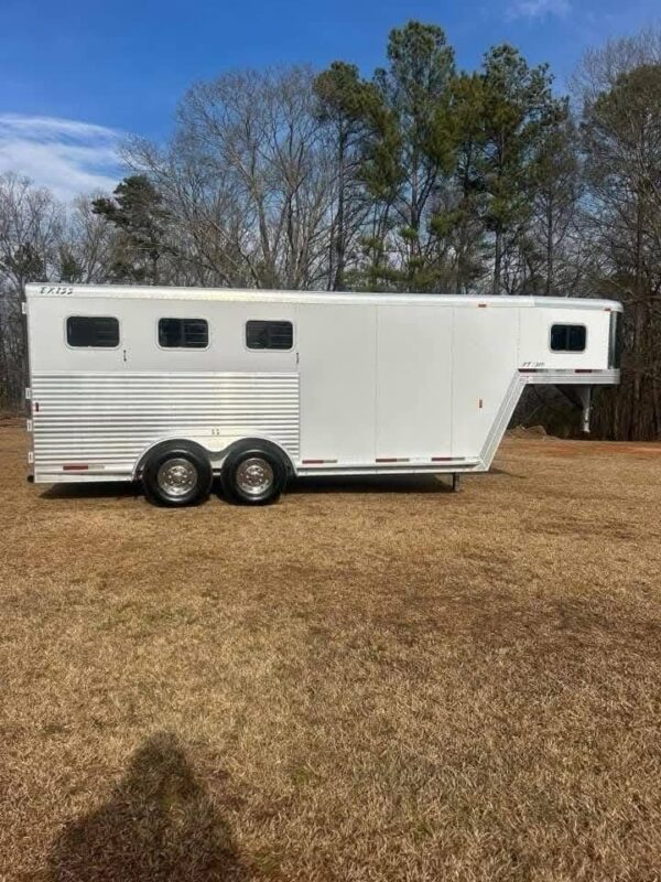 ❄ EXISS ALL ALUMINUM 3 HORSE SLANT GOOSENECK TRAILER WITH DRESSING ROOM AND REAR TACK