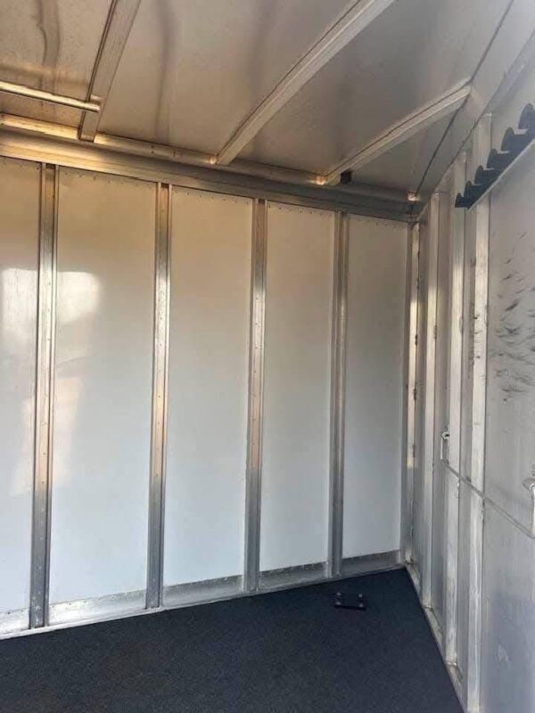 ❄ EXISS ALL ALUMINUM 3 HORSE SLANT GOOSENECK TRAILER WITH DRESSING ROOM AND REAR TACK
