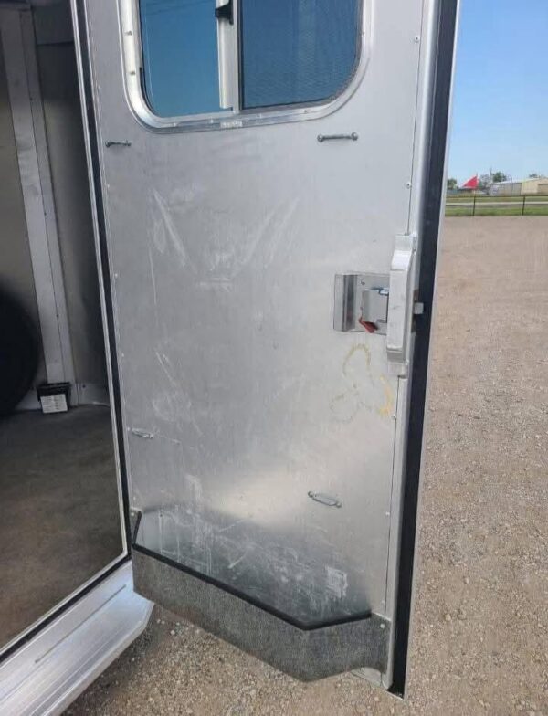 2011 Platinum 4 horse trailer