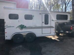 1998 2 horse slant load Sundowner horse trailer