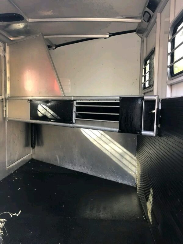 1998 2 horse slant load Sundowner horse trailer