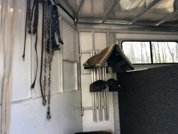 1998 2 horse slant load Sundowner horse trailer