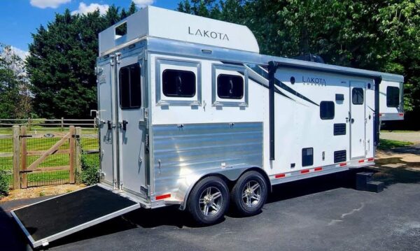 2020 Lakota Charger Hickory