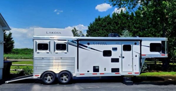 2020 Lakota Charger Hickory