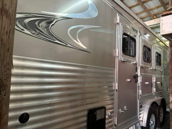2018 Lakota Bighorn 3 horse