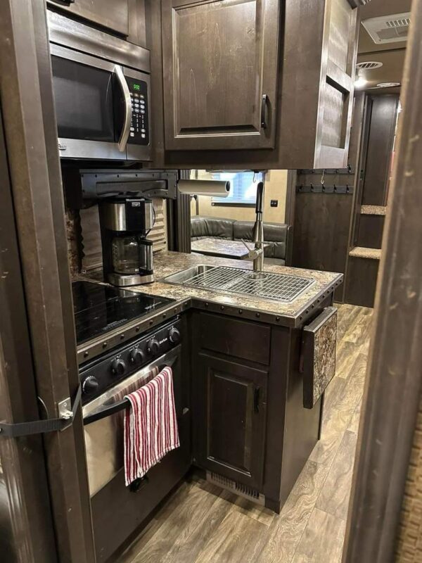 2018 Lakota Bighorn 3 horse
