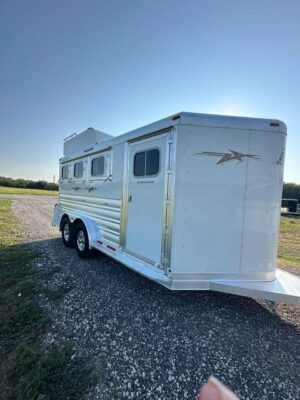 2022 3 horse Platinum bumper pull
