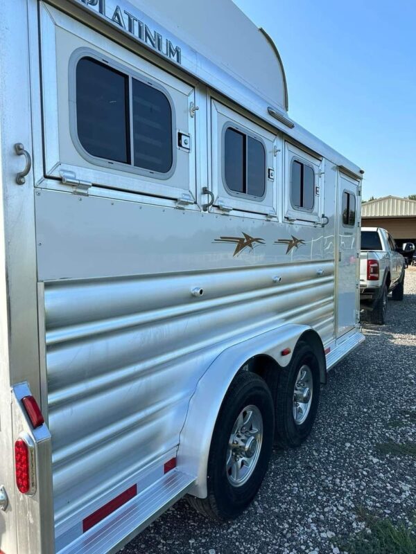 2022 3 horse Platinum bumper pull