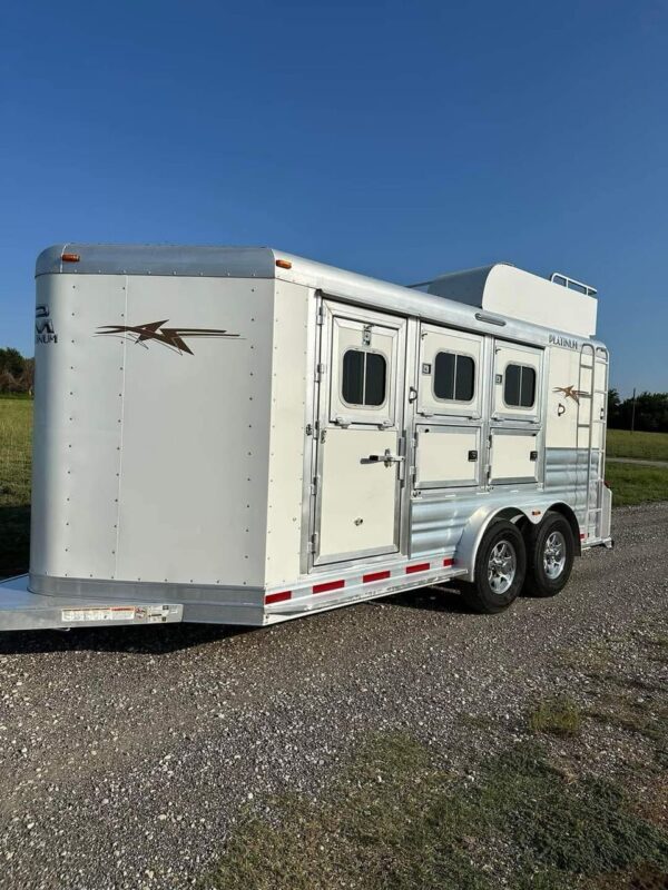 2022 3 horse Platinum bumper pull